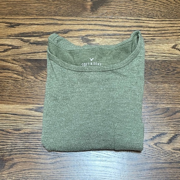 AMERICAN EAGLE Olive Green Cropped T-Shirt - Picture 5 of 9
